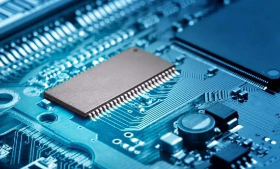 泡沫在左，補缺在右，市場真的錯估了半導體嗎？ 