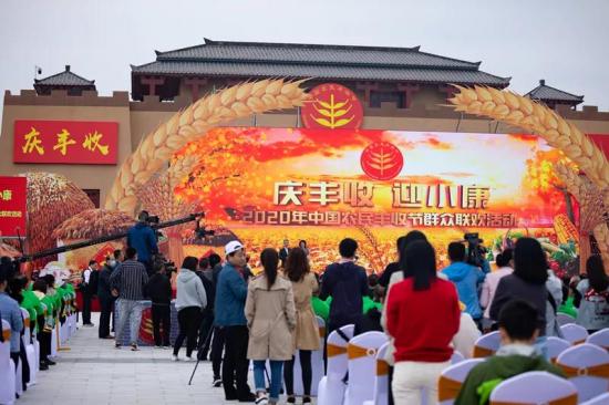 講中國故事的博主正在變多，李子柒為什么不可復制？ 