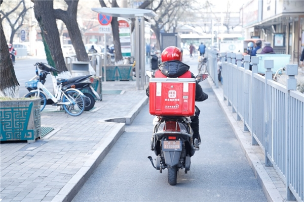 叮當快藥配送員：送藥上門是工作，也是一種使命