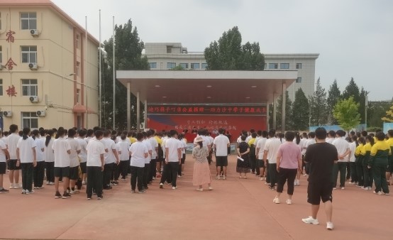 叮當健康攜手迪巧公益捐贈進學校 關注青少年身高管理