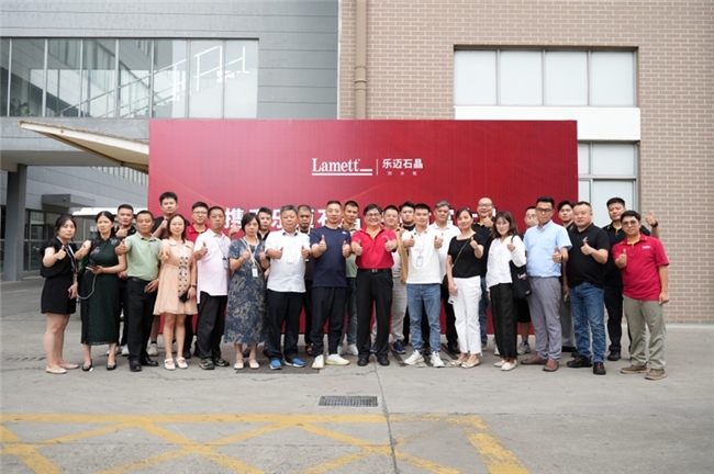 單日簽約30家！什么品牌能以如此速度引爆招商熱潮？